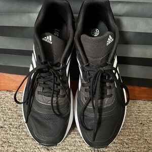 Black Light Motion Running Sneakers